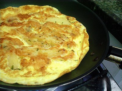 Omelete (com cascas de banana)