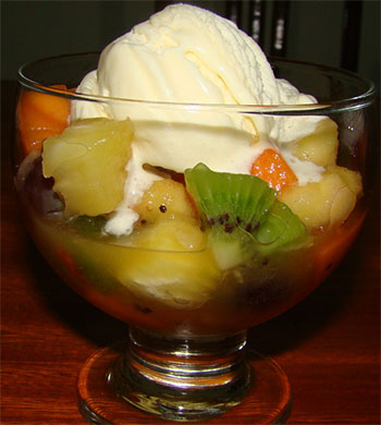 Salada de Frutas com Sorvete